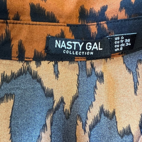 Nasty Gal button down SZ 4 - Picture 3 of 4